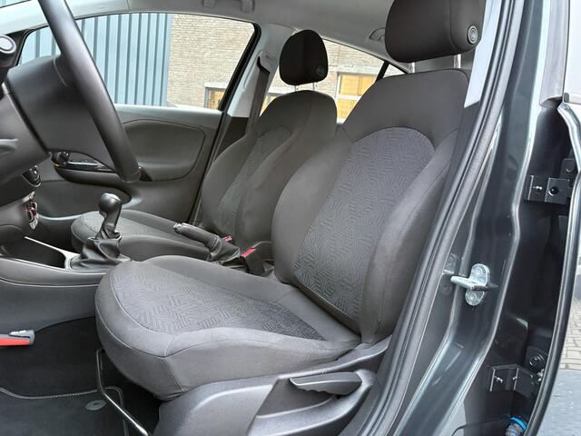 Opel CORSA 1.4 90Pk Favourite | Trekhaak afnb. | Navi | Apple Carplay/ Android Auto | Prijs Rijklaar!!