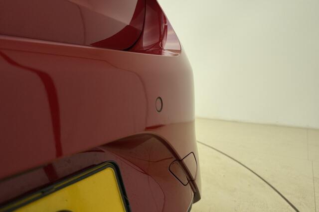 Opel CORSA 1.2 GS Line | Climate Control | Full LED | Navigatie | Apple Carplay & Android Auto | Camera | Parkeersensoren voor & achter | Sportstoelen | 17'' Lichtmetalen velgen