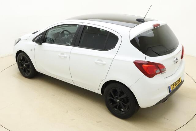 Opel CORSA 1.4 Black Edition 5 Deurs | Navigatie | Parkeersensoren | Lichtmetalen velgen black | Zwart dak | Extra getint glas