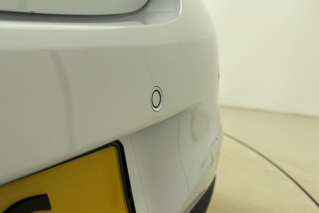 Opel CORSA 1.4 Black Edition | Navigatie | Airco | Cruise control | Lichtmetalen velgen | Parkeersensoren | Zwart dak