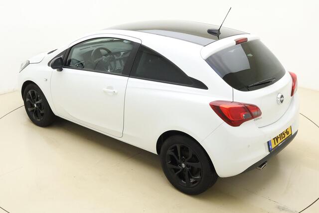 Opel CORSA 1.4 Black Edition | Navigatie | Airco | Cruise control | Lichtmetalen velgen | Parkeersensoren | Zwart dak