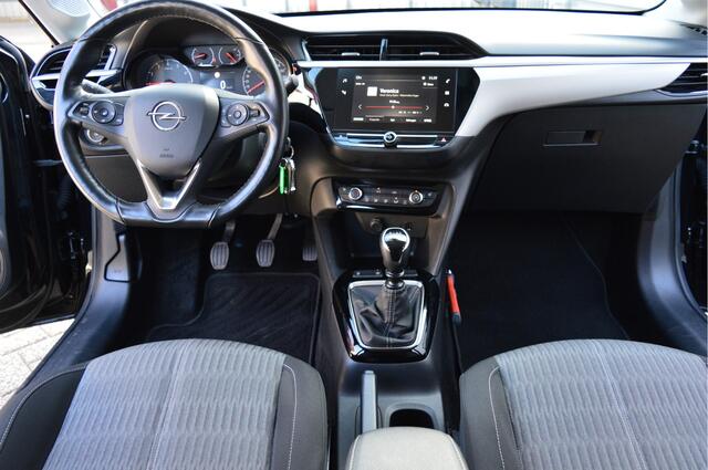 Opel CORSA 1.2 Edition O.a: PDC, Stoel+Stuurverw, Airco, Carplay, Cruise, Etc. All-in prijs!