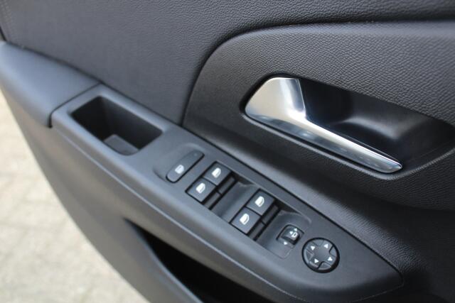 Opel CORSA 1.2 Turbo GS Start- stop knop l Cruise control l Navigatie l AppleCarPlay/AndroidAuto l Parkeer camera 360 graden I