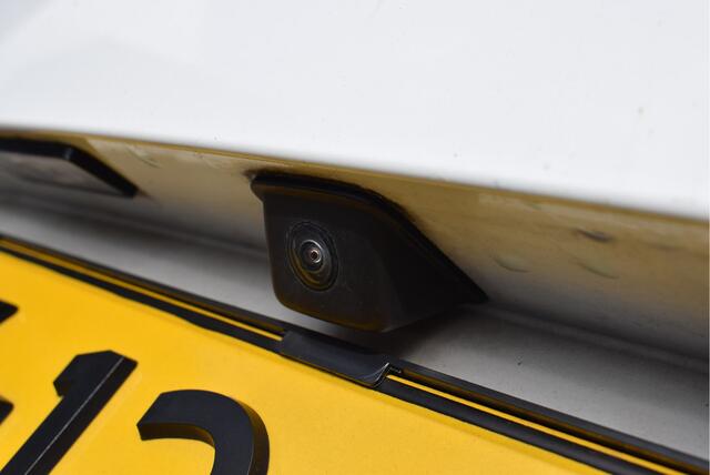 Opel CORSA 1.2 Elegance 100PK | Camera | Trekhaak | Climate Control