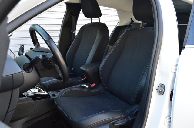 Opel CORSA 1.2 Elegance O.a: Carplay, Cruise, Airco, DAB, Rijklaar, Etc. All-in prijs!