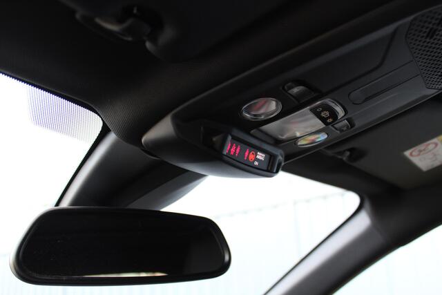 Opel CORSA 1.2-100pk Turbo GS Line. Erg mooie sportieve wagen, slechts 23.500 ! Panoramadak, Lane- en side assist, Telefoonvoorb., Cruise Cntrl, LED verl., PDC v+a, LM wielen, Climate Control, Navigatie by Apple/Android, Stoel- en stuurwiel verwarming etc.