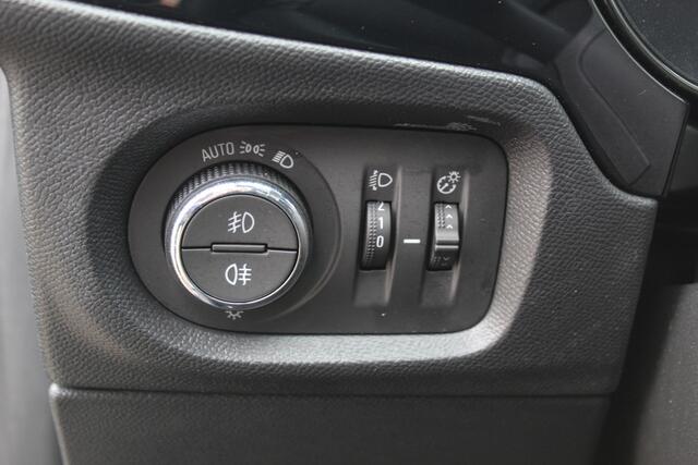 Opel CORSA 1.2 Turbo GS , Slechts 20111km Climate control , Stoel en Stuur verwarming, Panoramadak Cruise control , Camera, Parkeersensoren voor + achter