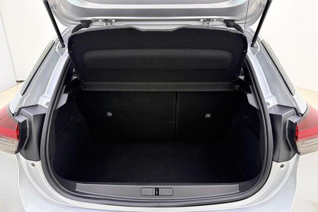 Opel CORSA 1.2 Turbo 100 pk Yes Automaat | Camera achter | Airco | Apple carplay/ Android auto | Navigatie via app | Dode hoek detectie | Sportstoelen |