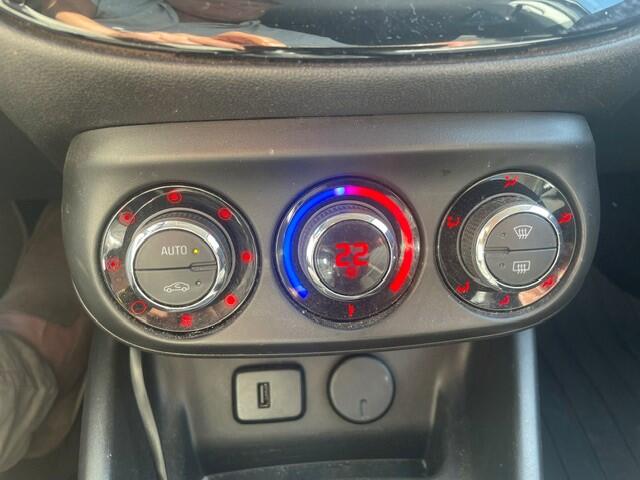 Opel CORSA 1.4 Innovation