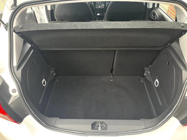 Opel CORSA Favourite 1.4 90pk | UNIEKE KM-STAND! | APPLE CARPLAY / ANDROID AUTO | PARKEERSENSOREN | DAB+ | CRUISE CONTROL | ISOFIX |