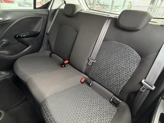 Opel CORSA 1.2 | Blue-tooth | Airco | Weinig KM | Interesse in een bezichtiging of proefrit, bel of app met 06-24282842 / 06-42130156