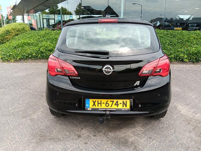 Opel CORSA 1.4 90PK Favourite+ met Airco, Navigatie, Carplay, Trekhaak, 16" LMV etc. incl. 12 maanden BOVAG-garantie