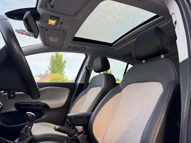 Opel CORSA 1.0 TURBO OPC-line Panoramadak Trekhaak Stoelverwarming Carplay Stuurverw.