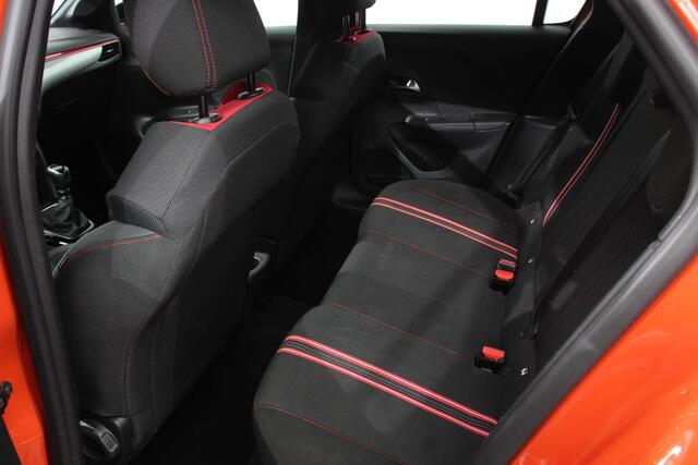 Opel CORSA 1.2 102pk GS Line Opel Corsa 1.2 GS Line | Navigatie | Apple Carplay/Android Auto | Airco | Cruise Control | Lichtmetalen velgen | Digitaal Dashboard | Sportstoelen