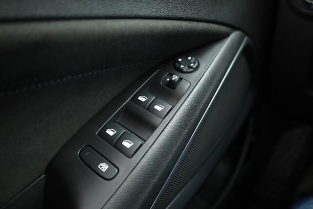 Opel Crossland 1.2 Turbo Ultimate | Navi | Keyless | Camera | Dodehoekdet | 17'' | Apple CarPlay