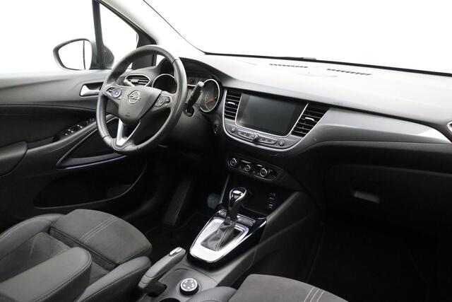 Opel Crossland 1.2 Turbo Ultimate 130 PK Automaat | Navigatie | Panoramadak | Headup Display | Climate control | Stoel & Stuurverarming | Camera | Lichtmetalen velgen black