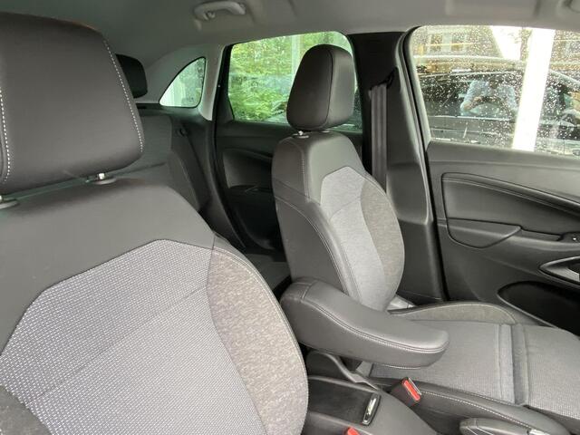 Opel Crossland 1.2T 130pk Automaat Elegance | Achteruitrijcamera | Parkeersensoren voor & achter | AGR Comfortstoel | Navigatie | LED koplampen | Climate Control