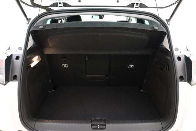 Opel Crossland 1.2 Turbo Elegance 130 PK Automaat | Navigatie | Climate control | Camera | AGR | Extra getint glas | Hoge instap | Armsteun | Cruise control