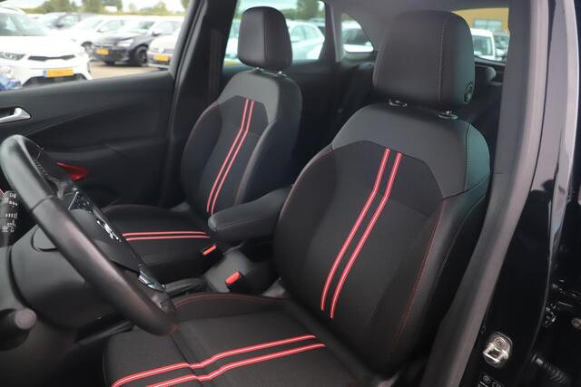 Opel Crossland 1.2 Turbo GS Line 131PK Automaat NIEUW MODEL Winter Pakket Navigatie Achteruitrijcamera Climate Cruise Control 16 inch Parkeersensoren