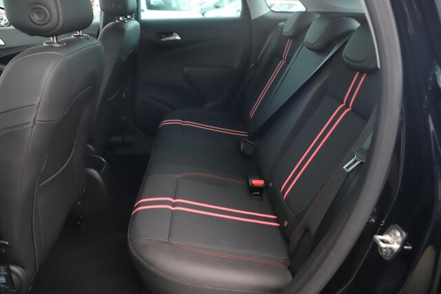 Opel Crossland 1.2 Turbo GS Line 131PK Automaat NIEUW MODEL Winter Pakket Navigatie Achteruitrijcamera Climate Cruise Control 16 inch Parkeersensoren