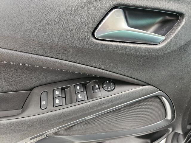 Opel Crossland 1.2 Turbo 130PK Automaat Elegance | Stuurverwarming | LED Verlichting | Apple Carplay/Android Auto | 16"Lmv | Climate Control | Cruise Control | Navigatie By App ( Vestiging - Vianen Tel: 0347-371248 )