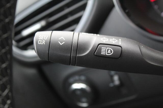 Opel Crossland 1.2 Turbo Ultimate , 110pk , Hoge zit veel comfort Climate control , Cruise control , AGR stoelen voor Navigatie , Bleutooth , Apple Carplay , Camera