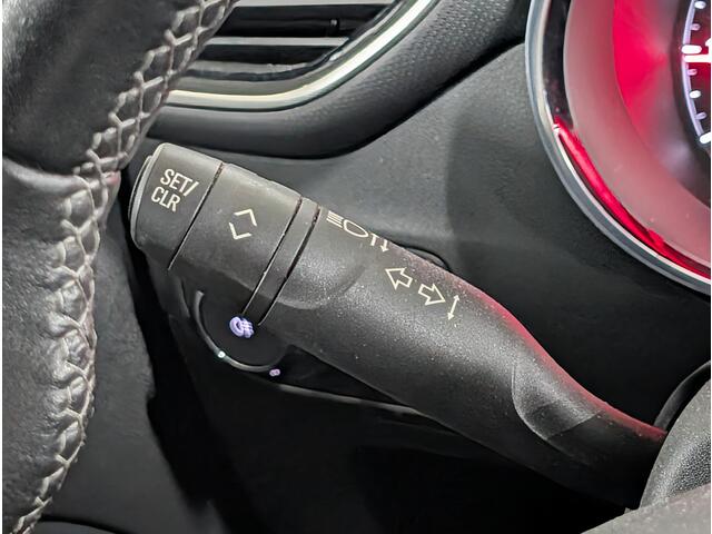 Opel Crossland Elegance 1.2 Turbo 110pk | ALL SEASON BANDEN | AGR-STOEL | TWO-TONE! | STOEL + STUURVERWARMING | NAVI |180° CAMERA | DODEHOEKBEWAKING | ISOFIX |