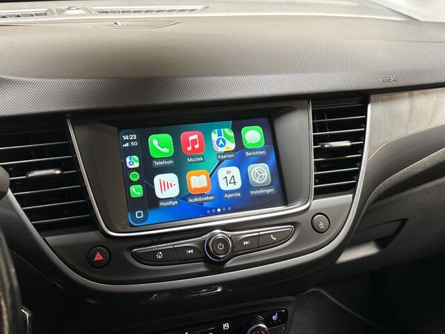 Opel Crossland 1.2 Turbo Elegance Automaat (APPLE CARPLAY, LEDER, CLIMATE, STUUR/STOELVERWARMING, SPORTSTOELEN, GETINT GLAS, LED KOPLAMPEN, NIEUWSTAAT)