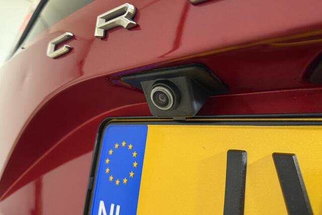 Opel Crossland 1.2 Turbo Ultimate 110 PK | Navigatie | Climate control | Camera | Alcantara bekleding | Keyless | Zwart dak