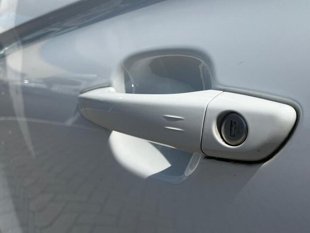 Opel Crossland Elegance 1.2 Turbo 130pk EAT6 | LAGE KM-STAND! | DEALERONDERHOUDEN | TREKHAAK | FULL MAP NAVI |