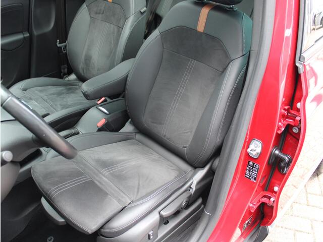 Opel Crossland 1.2 Turbo Ultimate | Camera/AGR&Alcantara/Panoramadak