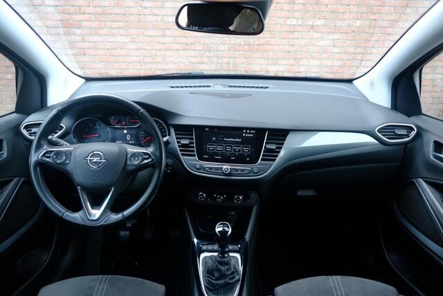 Opel Crossland 1.2 Turbo 110pk Ultimate | Navi | App Connect | Climate | Cruise | PDC | Blind Spot | Trekhaak