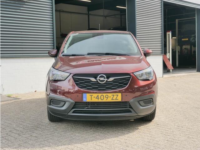 Opel Crossland X 1.2 T. Innovation. Airco, Navi. PDC voor en achterzijde.