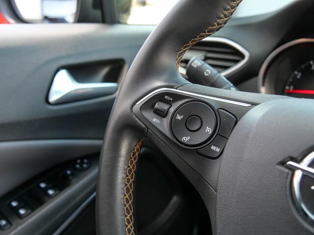 Opel Crossland X 1.2 Innovation | NAVIGATIE | APPLE CARPLAY | CRUISE CONTROL | * HEMELVAARTSDAG GEOPEND VAN 09:00 - 16:00 *