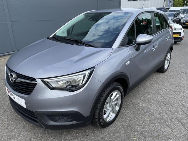Opel Crossland X 130pk Innovation (Trekhaak - Camera - Parkeersensoren V+A - Stoel-/-stuurverwarming - Navigatie - Apple Carplay - Dodehoek detectie - 4S banden)