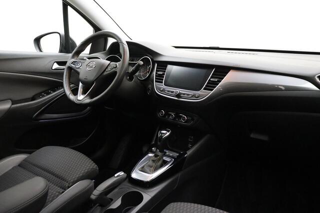 Opel Crossland X 1.2 Turbo Innovation 110 pk Automaat | Navigatie | Cruise Control | Panoramadak | Achteruitrijcamera | 17" lichtmetalen velgen | Dealer onderhouden |