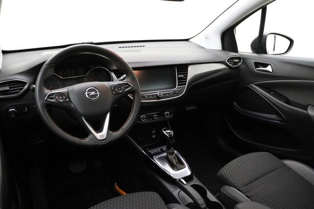 Opel Crossland X 1.2 Turbo Innovation 110 pk Automaat | Navigatie | Cruise Control | Panoramadak | Achteruitrijcamera | 17" lichtmetalen velgen | Dealer onderhouden |