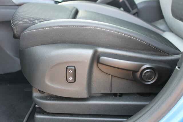 Opel Crossland X 1.2 T. Innovation, navigatie, parkeersensoren, aur camera 360, c