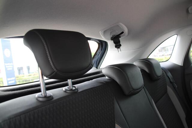 Opel Crossland X 1.2 Turbo 110pk Innovation Automaat Airco Navi Camera Carplay Nieuwe distributie