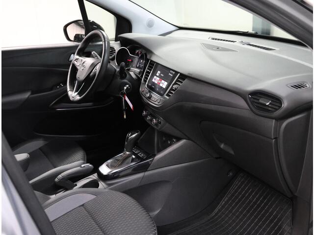 Opel Crossland X 1.2 Turbo 110PK Innovation | AUTOMAAT | Camera | Stoel/Stuur Verwarming | AppleCarPlay/AndroidAuto | Climate Control | Cruise Control | Isofix | Privacy Glass | Parkeersensoren | Two-Tone |