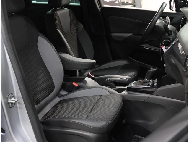 Opel Crossland X 1.2 Turbo 110PK Innovation | AUTOMAAT | Camera | Stoel/Stuur Verwarming | AppleCarPlay/AndroidAuto | Climate Control | Cruise Control | Isofix | Privacy Glass | Parkeersensoren | Two-Tone |