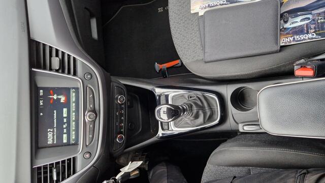 Opel Crossland X 29000 km !!! 1.2 Turbo. Edition