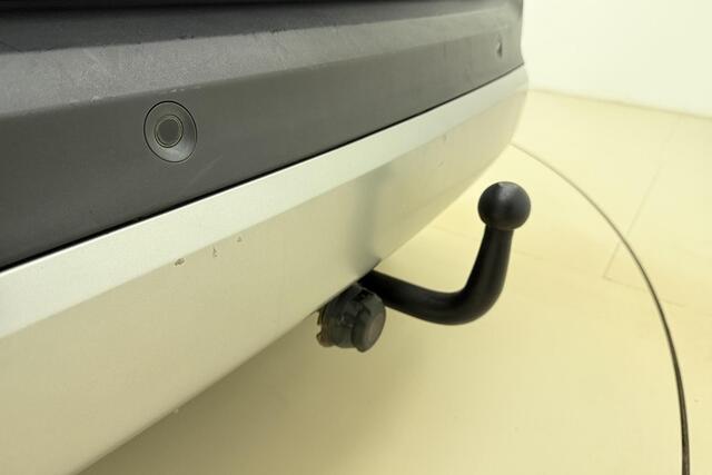 Opel Crossland X 1.2 Turbo 120 Jaar Edition 110 PK | Navigatie | Trekhaak | Climate control | Camera | Hoge instap | Lichtmetalen velgen