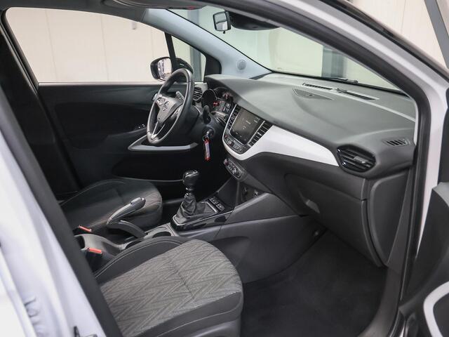 Opel Crossland X 110PK Edition 2020 | 1ste eigenaar | Parkeersensoren | Navigatie | Airco | LMV | AppleCarPlay/AndroidAuto | Cruise Control | LED lampen | Trekhaak | Isofix | Privacy Glass | Parkeersensoren | Two-Tone |