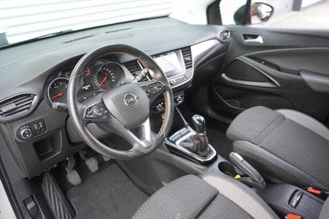 Opel Crossland X 1.2 Turbo 110pk Innovation / Trekhaak / Camera / AGR-stoelen / Navigatie