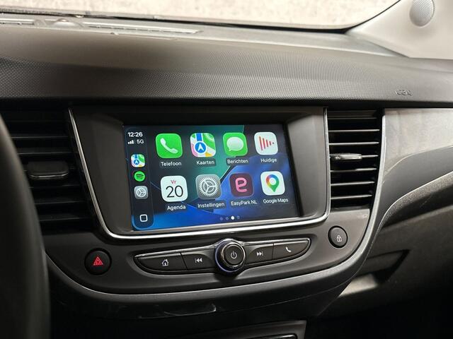 Opel Crossland X 1.2 Turbo Innovation (APPLE CARPLAY, BLACK PACK, NAVIGATIE, CLIMATE, KEYLESS, LEDER, SPORTSTOELEN, GETINT GLAS, LED KOPLAMPEN, PARKEERSENSOREN, NIEUWSTAAT)
