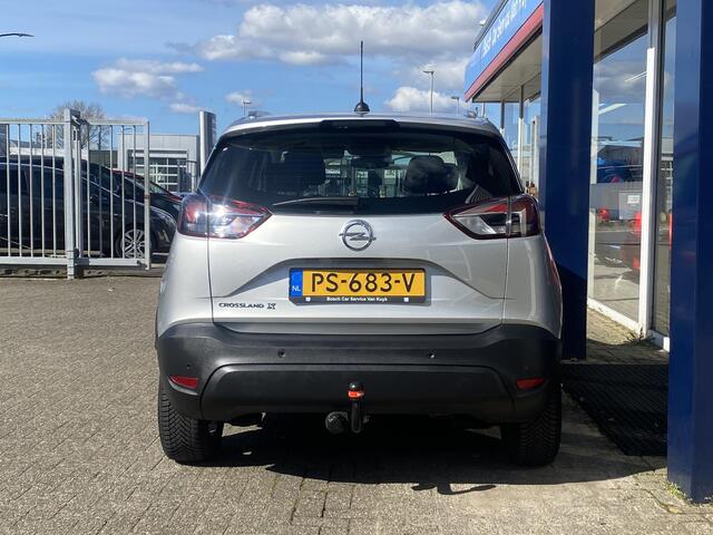 Opel Crossland X 1.2 Online Edition / Rijklaar! / NL-Auto / Dealer-Onderhouden / Trekhaak / Cruise-Control / Apple-Carplay & Android-Auto / Armsteun-Voor / DAB Radio-Bluetooth / Navi / PDC-Achter / 16'' LMV / All-Season / ENZ.