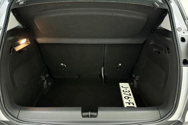 Opel Crossland X 1.2 Turbo 120 Jaar Edition | Navigatie | Trekhaak | Weinig kilometers | Hoge instap | Extra getint glas | Zwart dak | Lichtmetalen velgen | Parkeersensoren
