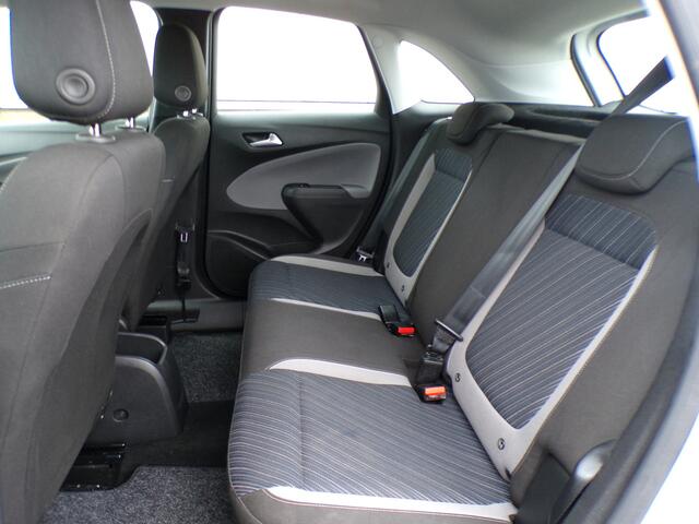 Opel Crossland X 1.2 Turbo Innovation, Trekhaak / Carplay + Android Auto / Stoel + Stuurverwarming / Sensoren / Navigatie / 16'' LMV