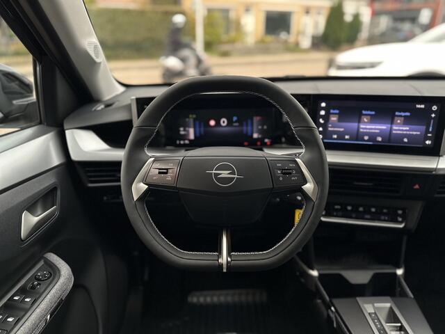 Opel FRONTERA 1.2 Turbo Hybrid GS 145OK Navi/Camera /stoel+stuur en Voorruitverwarming.